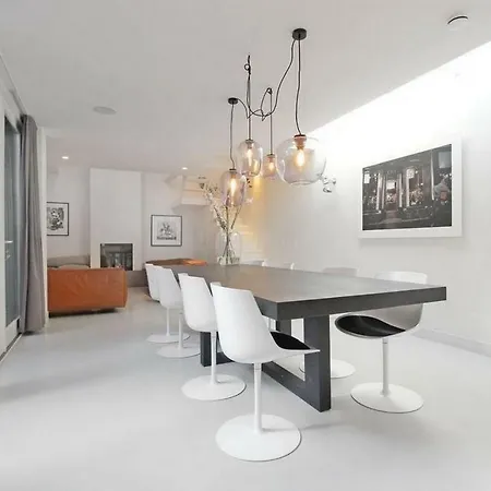 Ragot Modern