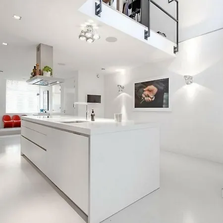 Ragot Modern Bed & Breakfast